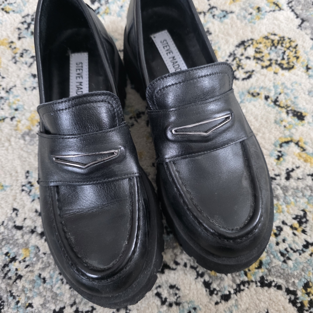 Steve Madden Black Loafers for Women